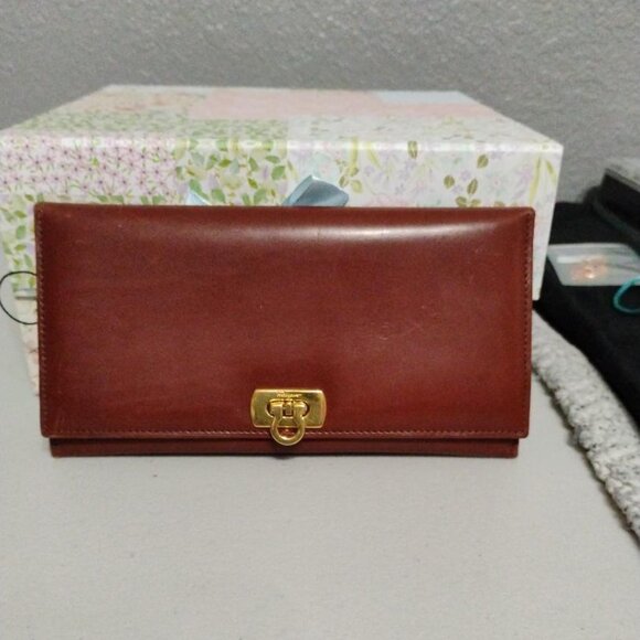 Salvatore Ferragamo Handbags - Salvatore Ferragamo Gancini Leather Clip Long Wallet